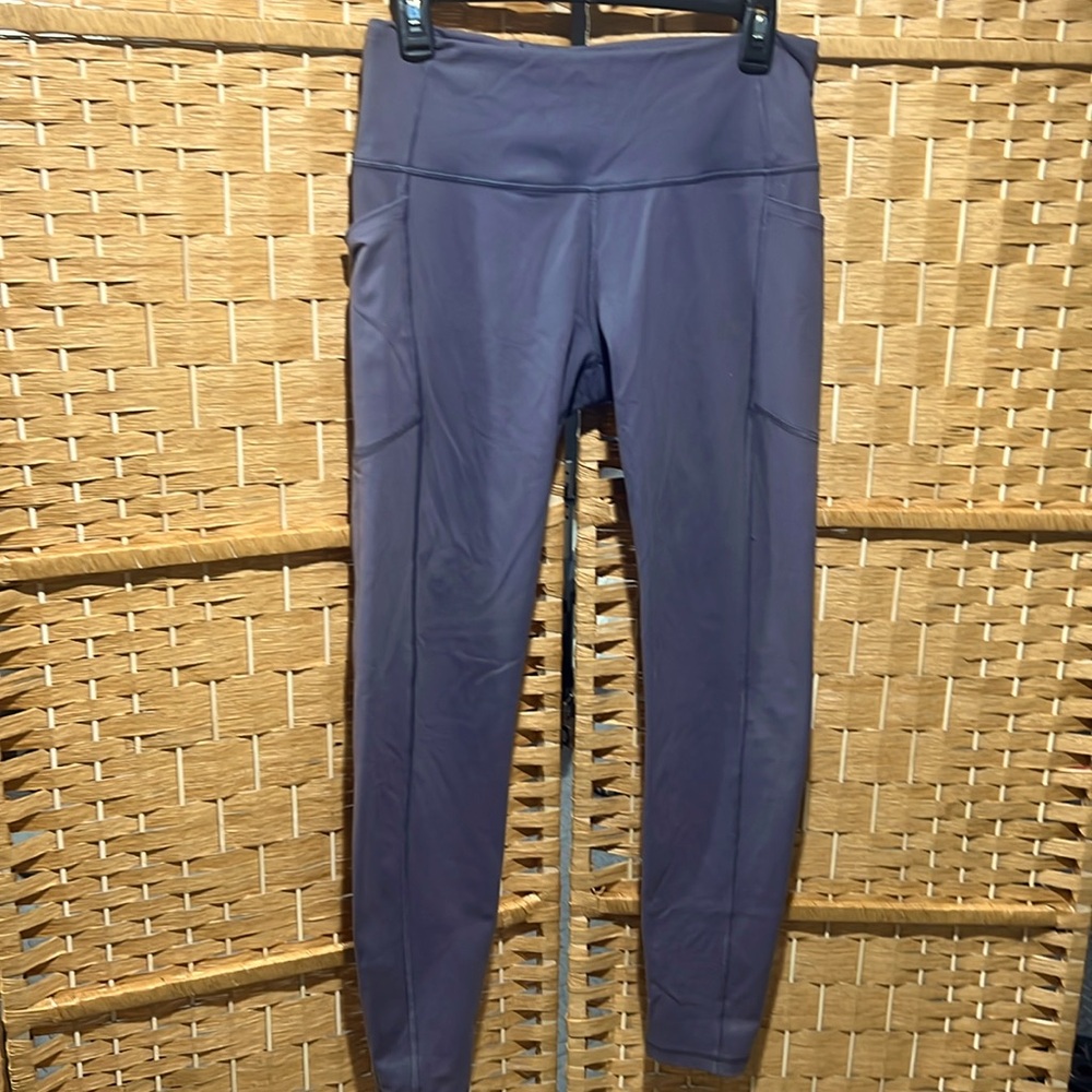 VS Essential High-Rise Pocket Leggings